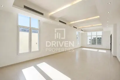 Exceptional Villa Complex | 5.5 to 6.5% ROI