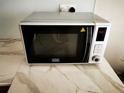 Black+Decker Countertop Microwave - perfect Working Condition