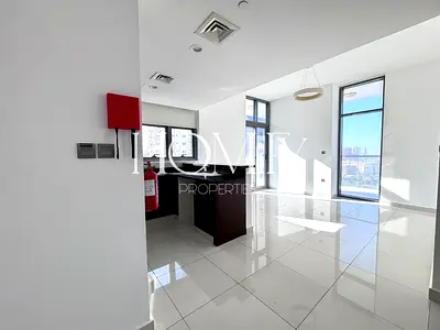SPACIOUS | GREAT INVESTMENT | NEAR MALL & BUS STOP