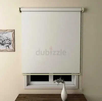 10 Plain white roller blinds 90x170 great condition, only 40 aed urgent sale