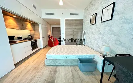 Fully Furnished | Vacant/Ready to Move | Mid Floor