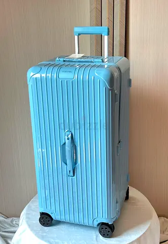 Rimowa Essential trunk