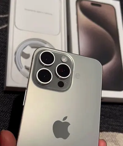 Apple Iphone 15 Pro 256gb Scratchless Condition All Accessories