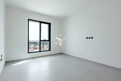 Semi-Open Kitchen | Large Layout | Ready to Move