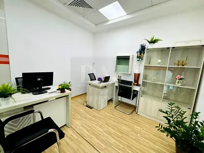 Beautiful Office | Free Utilities | Bank Account Assistance |