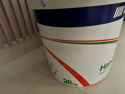 28kg Bucket of Gypsum Adhesive / Wall Putty - used few only simi full