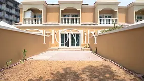 EXCLUSIVE | UPGRADED 1 BED TH | VACANT SOONER