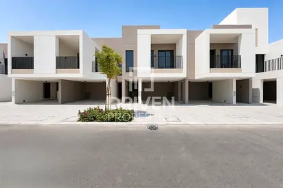 Brand New Townhouse | Near to Pool | Single Row