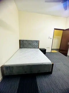 Room available for Single working ladies Or couples