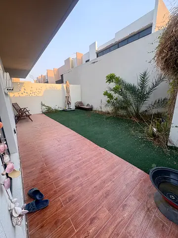 Outdoor a umbrella and wooden sun bed ikea for - setup