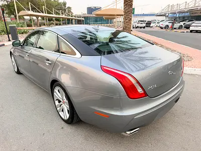 صورة 7 لـ 2015 Jaguar XJ