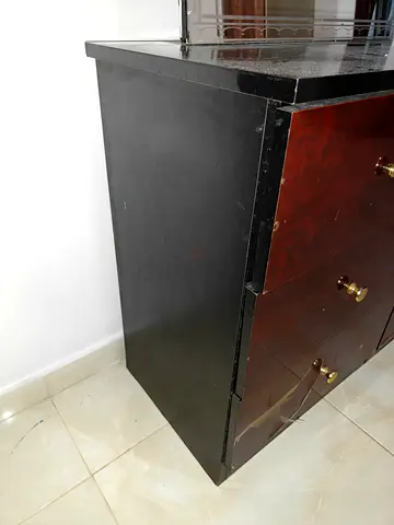 Wooden 6-drawer with mirror