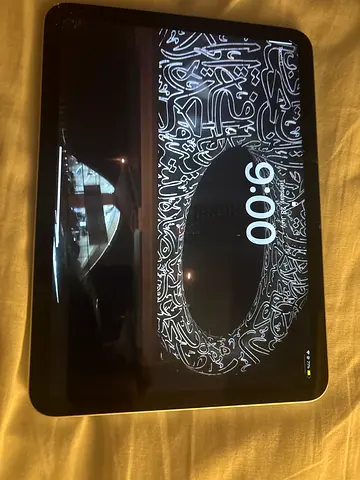 iPad generation 10th 64 gb silver good condition