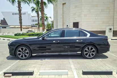 2024 BMW 7-SERIES thumbnail 5