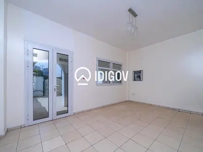 Vacant Now | Elegant Townhouse | Family Home