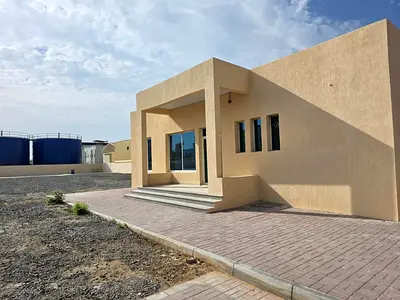 Excellent | Strategic Location | Fully Equipped | Electricity Available