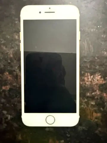 Apple iPhone 7 – 32GB – Gold