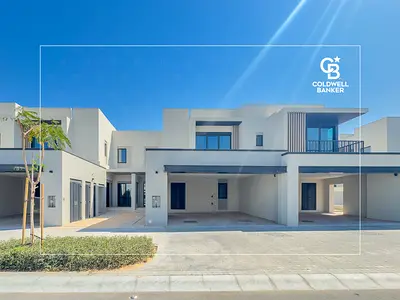 Large Plot I Spacious Layout I Community