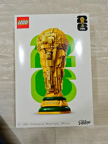 LEGO 2026 FIFA World Cup Official Trophy Set (2842 pcs) - New