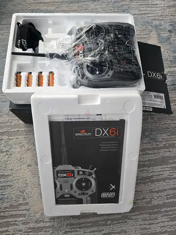 Spektrum DX6i 6-Channel RC Transmitter with Manual and Accessories