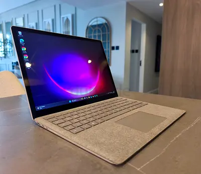 Microsoft Surface Laptop 13.5 Touchscreen – i5 / 128GB SSD / Windows 11 Pro
