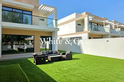 Exclusive | Corner Unit | Park Backing