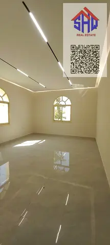 Ground floor villa for rent in Al mowaihat with roof