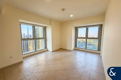 Corner Apartment | Huge Layout Unfurnished