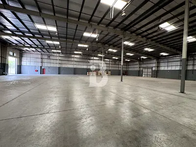 HUGE WAREHOUSE | PRIME-SPOT | EASY IN-OUT
