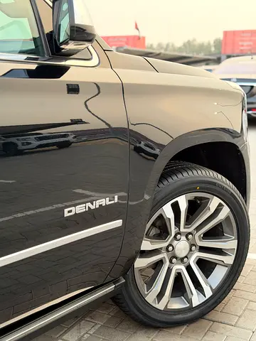 2017 GMC YUKON — фото 4