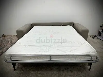 Like new condition Natuzzi brand sofabed
