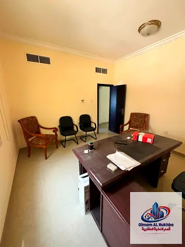 بالقرب من الكورنيش غرفة وصالة مع بلكون باطلالة ساحرة بالقليعة مساحة واسعة تكيف وغاز مركزي صيانة على المالك موقع ممتاز خطوات الكورنيش.