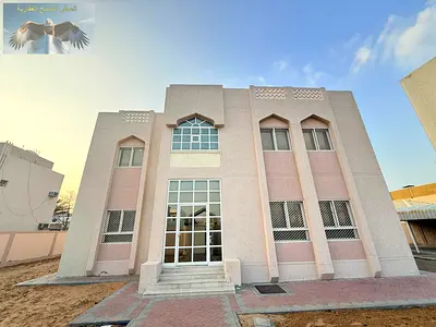 For annual rent in Ajman a villa in Al Jurf with a large yard A prime location close to amenities and with easy access to Dubai and Sharjah