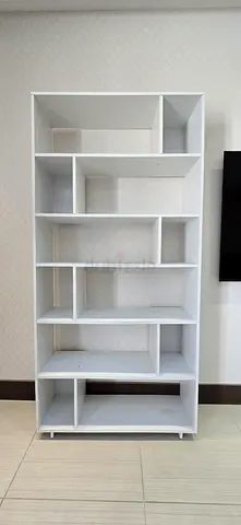White 6-Shelf Modern Bookcase / Display Unit - Good Condition
