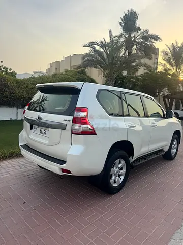 Toyota prado 2015 model  GXR V4 service history from ALFUTTAIM