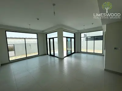 Single Row | 4 BR | Vastu Unit | with Kitchen Appliances