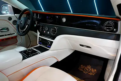 2024 ROLLS-ROYCE SPECTRE 照片 8