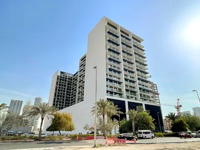 شقة أنيقة بغرفة نوم واحدة | Binghatti Amber JVC | مفروشة | إطلالة على المسبح والمدينة