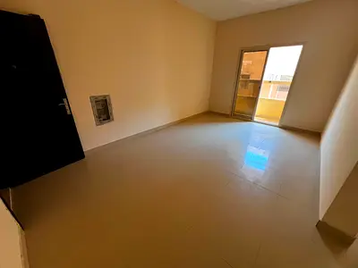 أجمل الشقق وأقل الأسعار للإيجار السنوي في عجمان شقة غرفة وصالة في ثاني صف من كورنيش عجمان بموقع مميز وقريب من جميع الخدمات