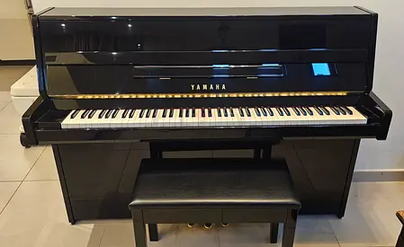 Yamaha upright acoustic piano