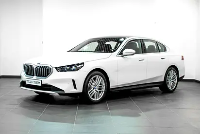520i Sedan Special Edition+Extra :4000 Sunblinds/Glass application Crafted Clarity