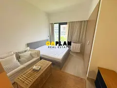 Studio with Road Outlook I Cozy Layout • Premium Touches