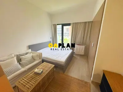 Studio with Road Outlook I Cozy Layout • Premium Touches
