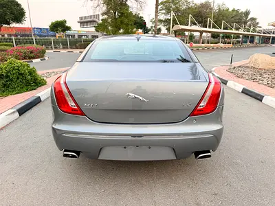 صورة 8 لـ 2015 Jaguar XJ