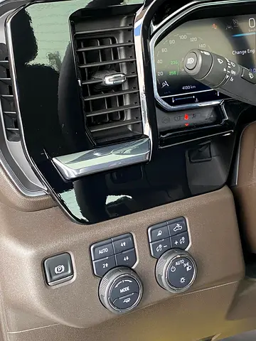 2025 Chevrolet SILVERADO 1500 照片 13