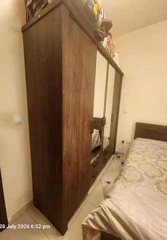 Wooden Queen bed with 6-Drawer Dresser with Mirror - Good Condition without the mattress