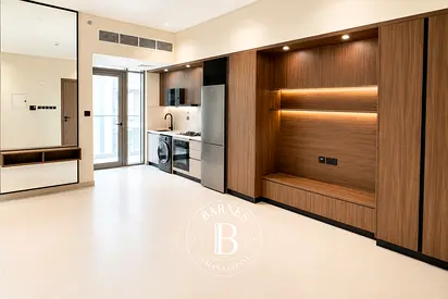 Bright Studio | Brand New | Vacant | Best Price