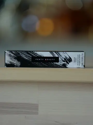 Fenty Beauty Hella Thicc Volumizing Mascara 10ml - New in Box