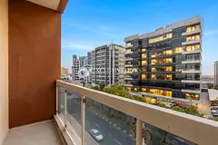Spacious 1BR | Walk to Souq Extra | Prime Location