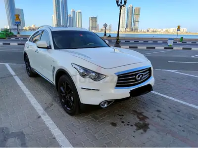 Infiniti QX70 Luxury 2014 | GCC Specs | Low Mileage
